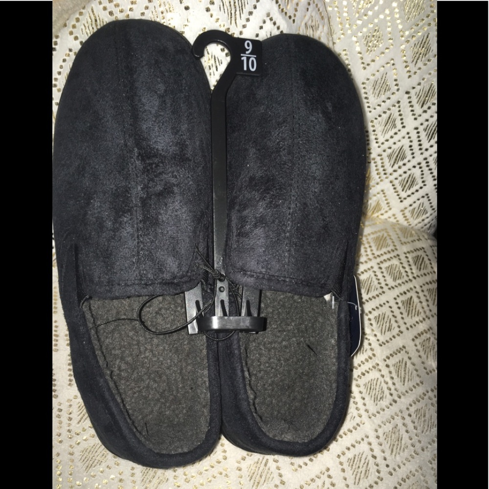 🌼5 for $25🌼 NWT Black Slippers